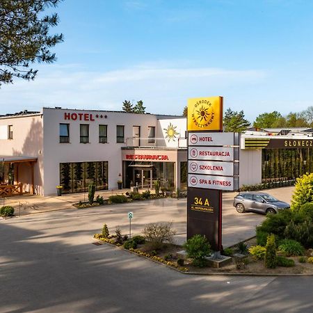 Hotel - Restauracja SŁONECZNA Jarocin Exterior foto